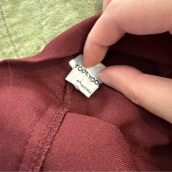 Yookyook girl | made in korea women's xsmall Pleated Burgundy Mini Skirt - Picture 4 of 4